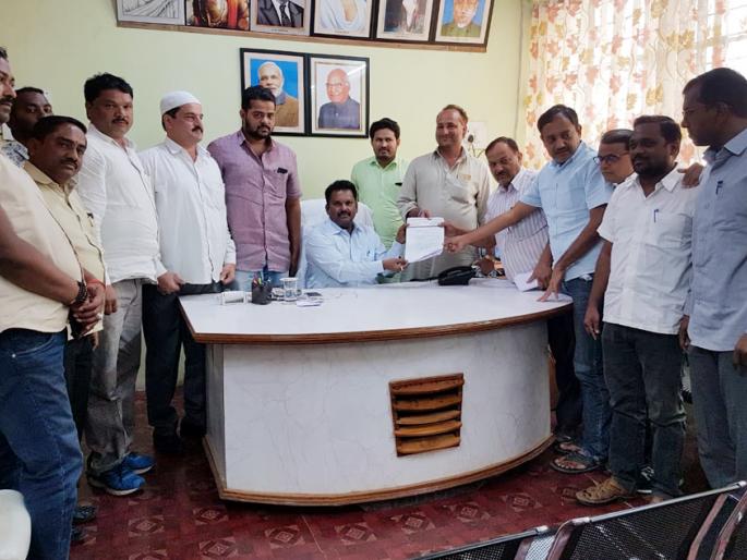 Parbhani: NCP's 13 corporators resign? | परभणी : राष्ट्रवादी काँग्रेसच्या १३ नगरसेवकांचे राजीनामे ? Parbhani: NCP's 13 corporators resign? | परभणी : राष्ट्रवादी काँग्रेसच्या १३ नगरसेवकांचे राजीनामे ?