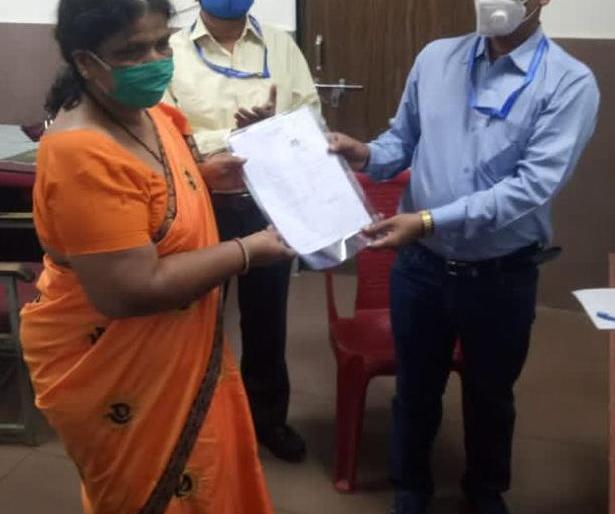 33 railway employees of Bhusawal division retired | भुसावळ विभागातील ३३ रेल्वे कर्मचारी सेवानिवृत्त 33 railway employees of Bhusawal division retired | भुसावळ विभागातील ३३ रेल्वे कर्मचारी सेवानिवृत्त