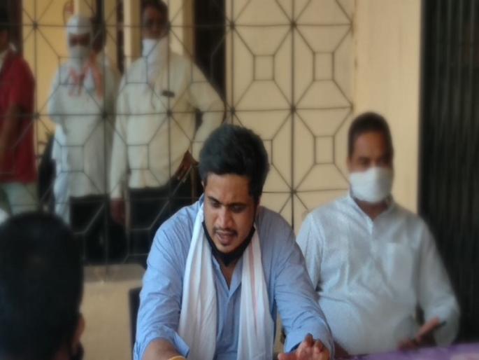 Rohit Pawar says..the water of the hen is about to run out, so why fast? | रोहित पवार म्हणतात..कुकडीचे पाणी सुटणारच आहे, मग उपोषण कशाला? Rohit Pawar says..the water of the hen is about to run out, so why fast? | रोहित पवार म्हणतात..कुकडीचे पाणी सुटणारच आहे, मग उपोषण कशाला?