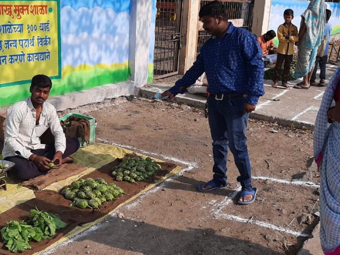 Implementation of Social Distance in seven weeks | साताळीत सोशल डिस्टन्सिंगची अंमलबजावणी Implementation of Social Distance in seven weeks | साताळीत सोशल डिस्टन्सिंगची अंमलबजावणी