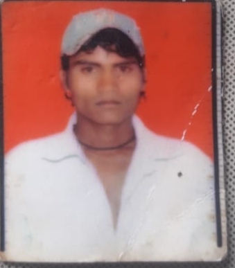 Death of a youth with tragedy near Trimbakeshwar | त्र्यंबकेश्वरजवळ बसच्या धडकेने तरुणाचा मृत्यू Death of a youth with tragedy near Trimbakeshwar | त्र्यंबकेश्वरजवळ बसच्या धडकेने तरुणाचा मृत्यू