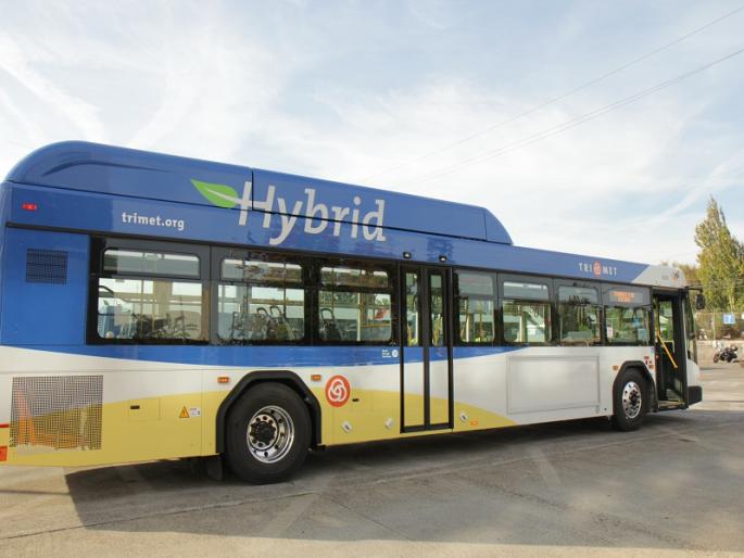 Buses running on garrison, electric and ethanol will be going on in the new year | ठाणेकरांचा साध्या तिकीटातच होणार प्रवास गारेगार, इलेक्ट्रीक आणि इथेनॉईलवर धावणाऱ्या बसेस नव्या वर्षात सेवेत होणार दाखल Buses running on garrison, electric and ethanol will be going on in the new year | ठाणेकरांचा साध्या तिकीटातच होणार प्रवास गारेगार, इलेक्ट्रीक आणि इथेनॉईलवर धावणाऱ्या बसेस नव्या वर्षात सेवेत होणार दाखल