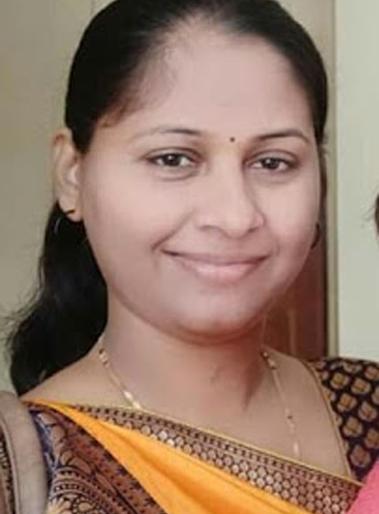 Shocking; Woman lawyer commits suicide by hanging herself at her residence in Solapur | धक्कादायक; महिला वकिलाची सोलापुरातील राहत्या घरी गळफास घेऊन आत्महत्या Shocking; Woman lawyer commits suicide by hanging herself at her residence in Solapur | धक्कादायक; महिला वकिलाची सोलापुरातील राहत्या घरी गळफास घेऊन आत्महत्या
