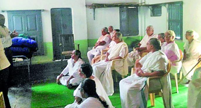 The Gandhians will also agree to the Sevagram-Pawanar development plan | सेवाग्राम-पवनार विकास आराखड्यात गांधीवाद्यांचीही सहमती घेणार The Gandhians will also agree to the Sevagram-Pawanar development plan | सेवाग्राम-पवनार विकास आराखड्यात गांधीवाद्यांचीही सहमती घेणार