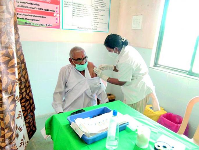 No vaccination at all three private vaccination centers due to technical difficulties | तांत्रिक अडचणींमुळे तिन्ही खासगी लसीकरण केंद्रांवर ‘नो व्हॅक्सिनेशन’ No vaccination at all three private vaccination centers due to technical difficulties | तांत्रिक अडचणींमुळे तिन्ही खासगी लसीकरण केंद्रांवर ‘नो व्हॅक्सिनेशन’