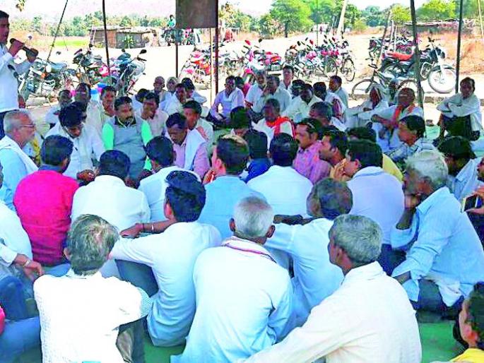 14 Elgar against the administration of the villages | १४ गावांचा प्रशासनाविरुद्ध एल्गार 14 Elgar against the administration of the villages | १४ गावांचा प्रशासनाविरुद्ध एल्गार