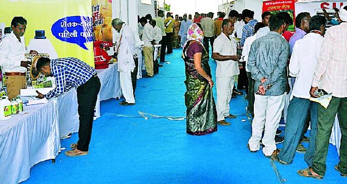 Clients created by farmers | शेतकऱ्यांनाच बनविले ग्राहक Clients created by farmers | शेतकऱ्यांनाच बनविले ग्राहक