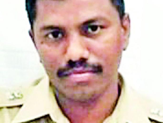 'Incoming' Ganapathy, 'outgoing' gangsters | ‘इनकमिंग’ गणपतीचे, ‘आऊटगोर्इंग’ गुंडांचे 'Incoming' Ganapathy, 'outgoing' gangsters | ‘इनकमिंग’ गणपतीचे, ‘आऊटगोर्इंग’ गुंडांचे