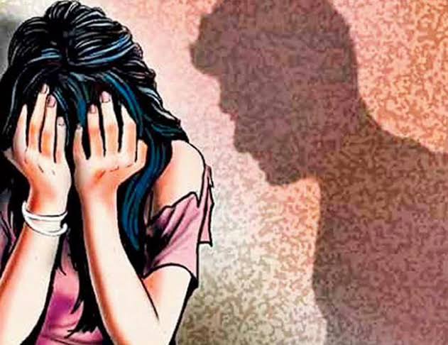 Rape of a minor girl on the pretext of marriage; Incidents in Baramati during lockdown | धक्कादायक ! लग्नाचे अमिष दाखवून अल्पवयीन मुलीवर बलात्कार; बारामती तालुक्यातील घटना Rape of a minor girl on the pretext of marriage; Incidents in Baramati during lockdown | धक्कादायक ! लग्नाचे अमिष दाखवून अल्पवयीन मुलीवर बलात्कार; बारामती तालुक्यातील घटना
