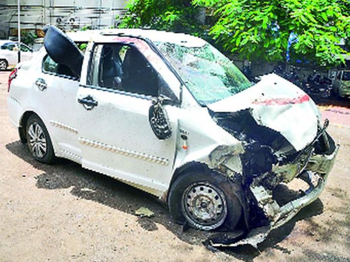 Two killed in road accident on Nashik-Pune highway; Seven injured | नाशिक-पुणे महामार्गावर कारच्या धडकेत दोघे ठार; सात जखमी Two killed in road accident on Nashik-Pune highway; Seven injured | नाशिक-पुणे महामार्गावर कारच्या धडकेत दोघे ठार; सात जखमी