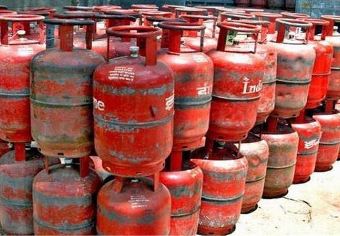 Print Unauthorized Cylinder Base | अनधिकृत सिलिंडर अड्ड्यावर छापा Print Unauthorized Cylinder Base | अनधिकृत सिलिंडर अड्ड्यावर छापा
