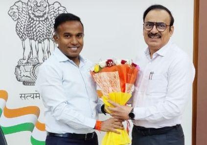 Ajay Gulhane took charge of Smart City | अजय गुल्हाने यांनी स्वीकारला स्मार्ट सिटीचा पदभार Ajay Gulhane took charge of Smart City | अजय गुल्हाने यांनी स्वीकारला स्मार्ट सिटीचा पदभार