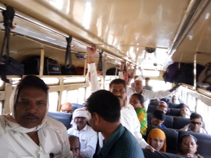 Modi must; But get rid of corruption! ; Passengers view in akola to patur | मोदीच हवेत; पण भ्रष्टाचाराला आळा बसवा! ; अकोला ते पातूर प्रवासादरम्यान प्रवाशांचा सूर  Modi must; But get rid of corruption! ; Passengers view in akola to patur | मोदीच हवेत; पण भ्रष्टाचाराला आळा बसवा! ; अकोला ते पातूर प्रवासादरम्यान प्रवाशांचा सूर