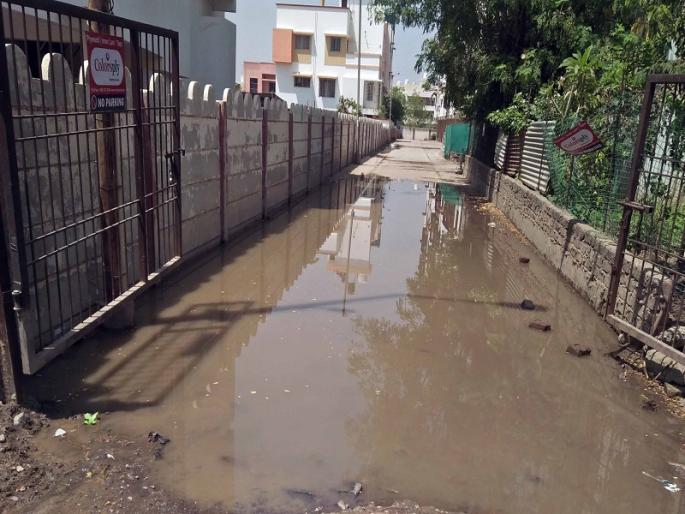 Cidcoat drainage and sewage crippled civilians | सिडकोत ड्रेनेज व सांडपाण्यामुळे नागरिक त्रस्त  Cidcoat drainage and sewage crippled civilians | सिडकोत ड्रेनेज व सांडपाण्यामुळे नागरिक त्रस्त