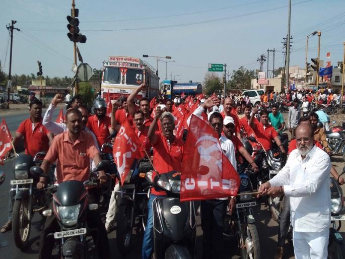 labours day celebrated in Waluj Industrial Park | वाळूज उद्योगनगरीत कामगार दिन उत्साहात labours day celebrated in Waluj Industrial Park | वाळूज उद्योगनगरीत कामगार दिन उत्साहात