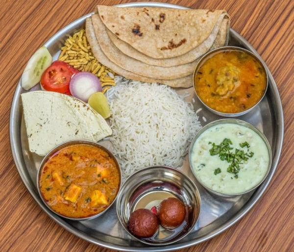 Vegetarian food 50, non-vegetarian 140 Rs | Vidhan Sabha Election 2019; शाकाहारी भोजन ५०, मांसाहारी १४० रुपये