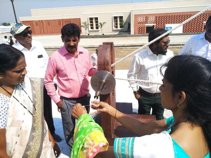 Mahatma Gandhi Jayanti; The world's largest Charkha | महात्मा गांधी जयंती; जगातील सर्वात मोठ्या चरख्याचे लोकार्पण Mahatma Gandhi Jayanti; The world's largest Charkha | महात्मा गांधी जयंती; जगातील सर्वात मोठ्या चरख्याचे लोकार्पण