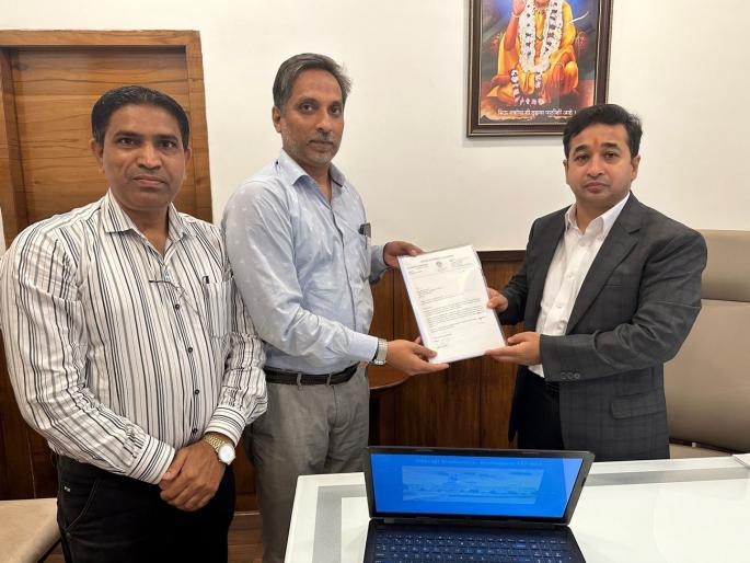 Minimum 5 acres of land at Malvan for Marine Environment Center of Shivaji University A positive step by Minister Nitesh Rane | शिवाजी विद्यापीठाला मालवणमध्ये सागरी पर्यावरण केंद्रासाठी जागा, मंत्री नितेश राणे यांचे सकारात्मक पाऊल Minimum 5 acres of land at Malvan for Marine Environment Center of Shivaji University A positive step by Minister Nitesh Rane | शिवाजी विद्यापीठाला मालवणमध्ये सागरी पर्यावरण केंद्रासाठी जागा, मंत्री नितेश राणे यांचे सकारात्मक पाऊल