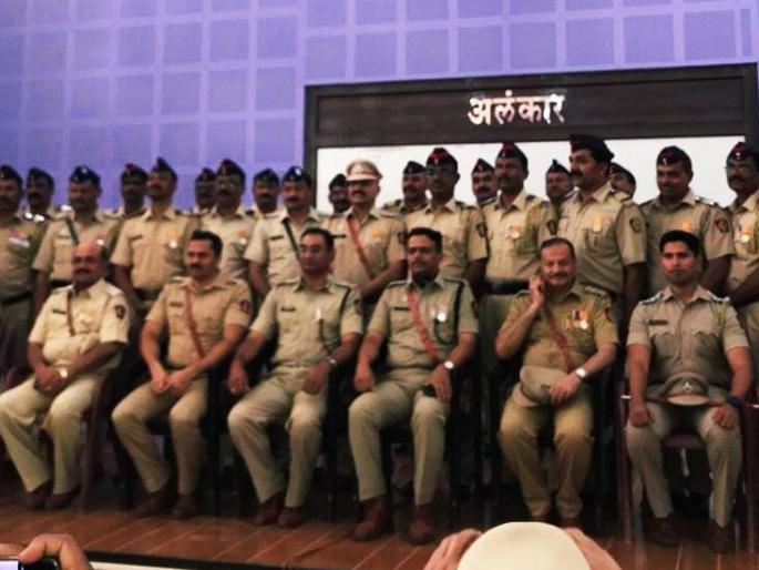 Dy. Director General of Police, Honor of 27 Police Officers | पोलीस महासंचालकपद देऊन २७ पोलीस अधिकारी, कर्मचाऱ्यांचा सन्मान