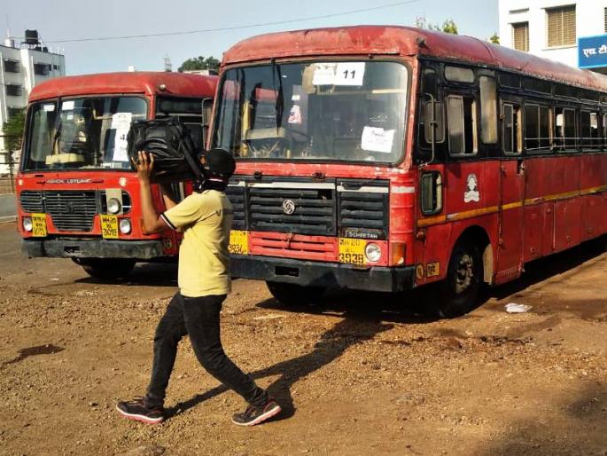1180 passengers from the district made ST journey yesterday, earning over 56 thousand | जिल्हयातील ११८० प्रवाशांनी काल केला एसटी प्रवास, ५६ हजारावर उत्पन्न