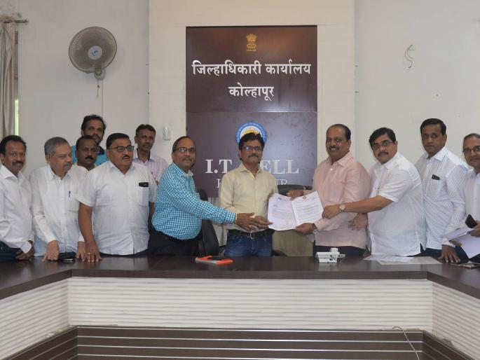 Cancel the contract encroaching on retail business, Kolhapur Chamber of Commerce demand | किरकोळ व्यवसायावर अतिक्रमण करणारा करार रद्द करा, कोल्हापूर चेंबर आॅफ कॉमर्सची मागणी Cancel the contract encroaching on retail business, Kolhapur Chamber of Commerce demand | किरकोळ व्यवसायावर अतिक्रमण करणारा करार रद्द करा, कोल्हापूर चेंबर आॅफ कॉमर्सची मागणी