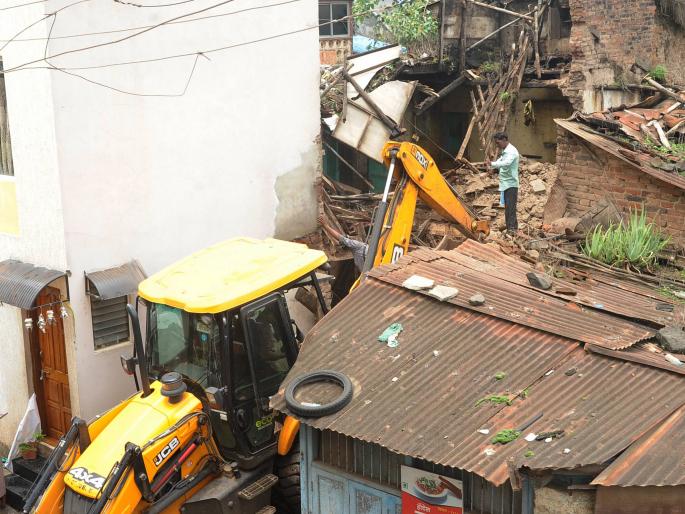 Owner, family dispute has become 'dangerous' 118 buildings | मालक, कूळ वादात ‘धोकादायक’ बनल्या ११८ इमारती Owner, family dispute has become 'dangerous' 118 buildings | मालक, कूळ वादात ‘धोकादायक’ बनल्या ११८ इमारती