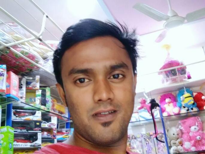 In Kolhapur, the murder of a toy businessman, the act of resentment of his wife, and the arrest of the accused | कोल्हापुरात खेळणी व्यावसायिकाचा खून, पत्नीची छेड काढल्याचा रागातून कृत्य, आरोपीस अटक In Kolhapur, the murder of a toy businessman, the act of resentment of his wife, and the arrest of the accused | कोल्हापुरात खेळणी व्यावसायिकाचा खून, पत्नीची छेड काढल्याचा रागातून कृत्य, आरोपीस अटक