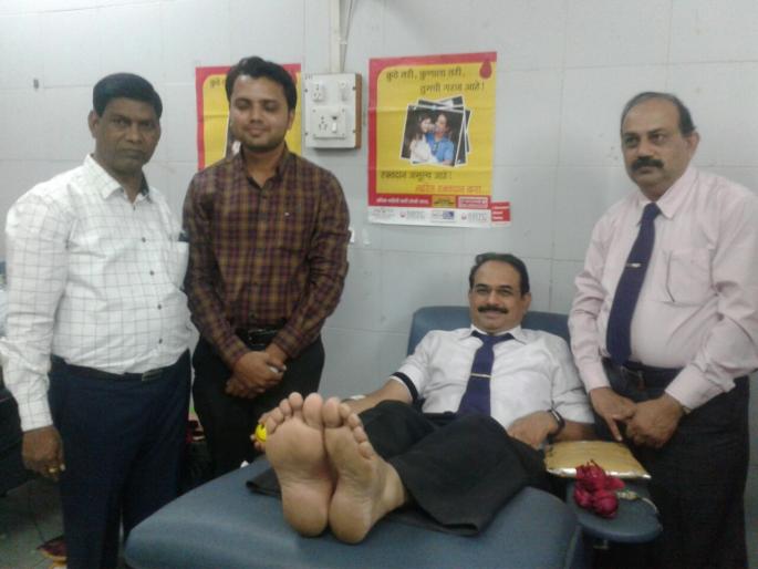blood collection of 10,000 bloodpicks GMC Akola | अकोल्यातील ‘सर्वोपचार’ रुग्णालयाच्या रक्तपेढी ने गाठला १० हजार रक्तपिशव्या संकलनाचा टप्पा blood collection of 10,000 bloodpicks GMC Akola | अकोल्यातील ‘सर्वोपचार’ रुग्णालयाच्या रक्तपेढी ने गाठला १० हजार रक्तपिशव्या संकलनाचा टप्पा