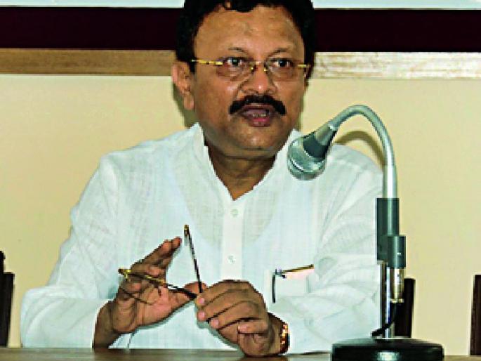 It is wrong to give a communal color to the event in the hotel | हॉटेलमधील घटनेला सांप्रदायिक रंग देणे चुकीचे It is wrong to give a communal color to the event in the hotel | हॉटेलमधील घटनेला सांप्रदायिक रंग देणे चुकीचे