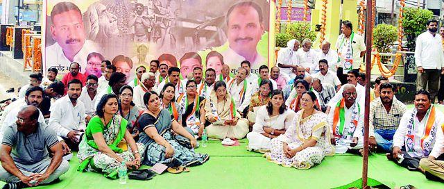 NCP's Gandhi Jayanti Maunavrat | राष्ट्रवादी काँग्रेसचे गांधी जयंतीला मौनव्रत