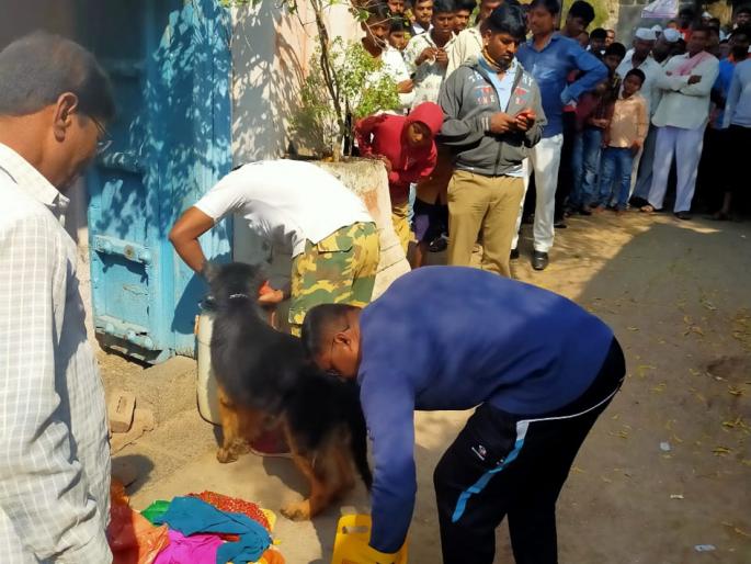 Forcible theft in Achir Chincholi | आहेर चिंचोलीत जबरी चोरी