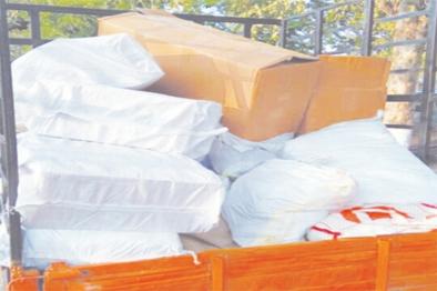 Savitwon lakhs gutkha seized in Beed | बीडमध्ये सव्वादोन लाखांचा गुटखा जप्त Savitwon lakhs gutkha seized in Beed | बीडमध्ये सव्वादोन लाखांचा गुटखा जप्त