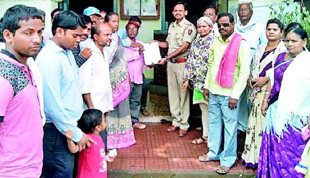 File a human rights complaint against the accused in the 'Death' case | ‘त्या’ मृत्यू प्रकरणातील आरोपीवर मनुष्यवधाचा गुन्हा दाखल करा