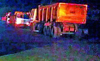 State-National Highway Complex Builds Parking Zone | राज्य-राष्ट्रीय महामार्ग परिसर बनले पार्किंग झोन State-National Highway Complex Builds Parking Zone | राज्य-राष्ट्रीय महामार्ग परिसर बनले पार्किंग झोन