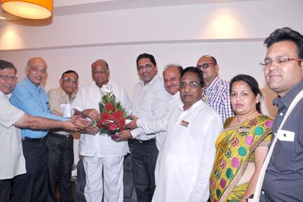 Sharad Pawar is concerned about the problems in GST | जीएसटीतील समस्यांबाबत शरद पवार यांना साकडे Sharad Pawar is concerned about the problems in GST | जीएसटीतील समस्यांबाबत शरद पवार यांना साकडे