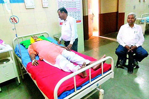 The condition of nurses Narayan Jambhulane lowered | उपोषणकर्ते नारायण जांभुळेंची प्रकृती खालावली