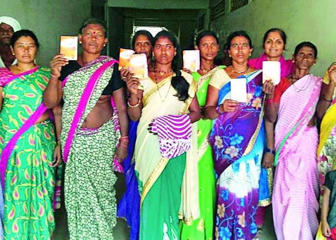 Prime Minister gave away Ujjwala gas connection to 2200 rupees | पंतप्रधान उज्ज्वला गॅस कनेक्शन दिले २२०० रुपयात