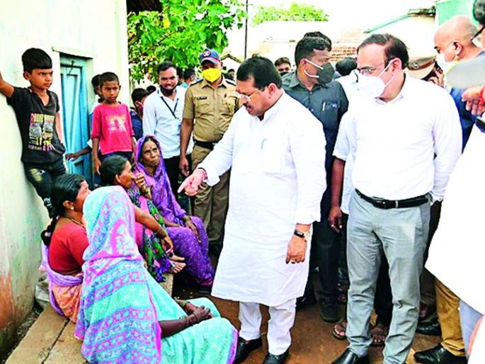 Launching a problem-free village campaign in Palebars to solve problems | समस्यांचा निपटारा करत पालेबारसात समस्यामुक्त गाव अभियानाचा शुभारंभ Launching a problem-free village campaign in Palebars to solve problems | समस्यांचा निपटारा करत पालेबारसात समस्यामुक्त गाव अभियानाचा शुभारंभ