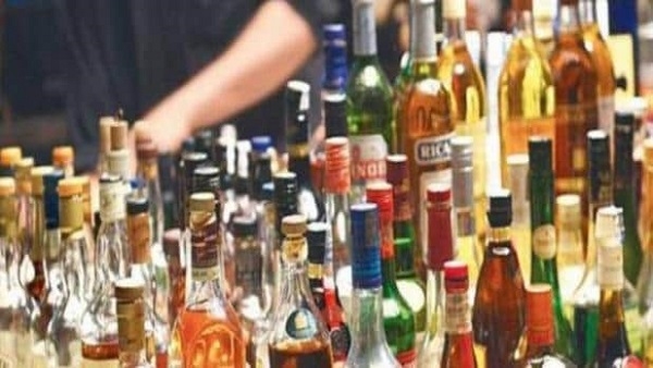 'Excise' hits 3 crore due to lockdown | लॉकडाउनमुळे ‘एक्साइज’ला ४०० कोटींचा फटका 'Excise' hits 3 crore due to lockdown | लॉकडाउनमुळे ‘एक्साइज’ला ४०० कोटींचा फटका