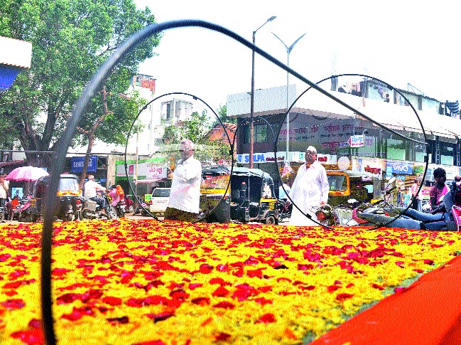 Sevenfootty specs for Mahatma Gandhi Jayanti | महात्मा गांधी जयंतीनिमित्त सातफुटी चष्मा Sevenfootty specs for Mahatma Gandhi Jayanti | महात्मा गांधी जयंतीनिमित्त सातफुटी चष्मा