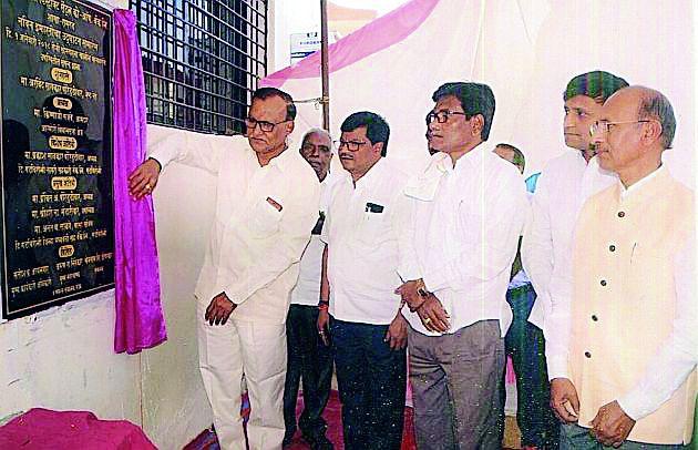 Provide bank services to the poor | गोरगरिबांना बँंक सेवा पुरवा Provide bank services to the poor | गोरगरिबांना बँंक सेवा पुरवा