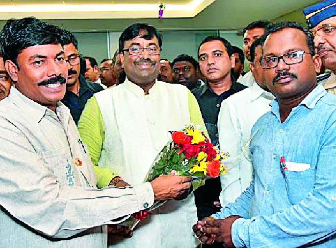 Establish a free selection board for recruitment | नोकर भरतीसाठी स्वतंत्र निवड मंडळ स्थापन करा