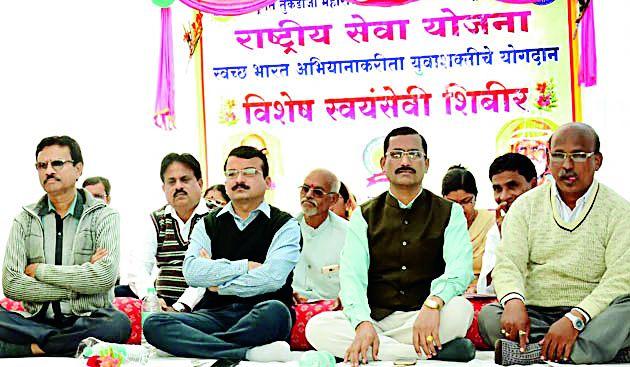 Shramdan is the real service of the real service of the service | श्रमदान हीच खरी राष्ट्रसेवा  Shramdan is the real service of the real service of the service | श्रमदान हीच खरी राष्ट्रसेवा