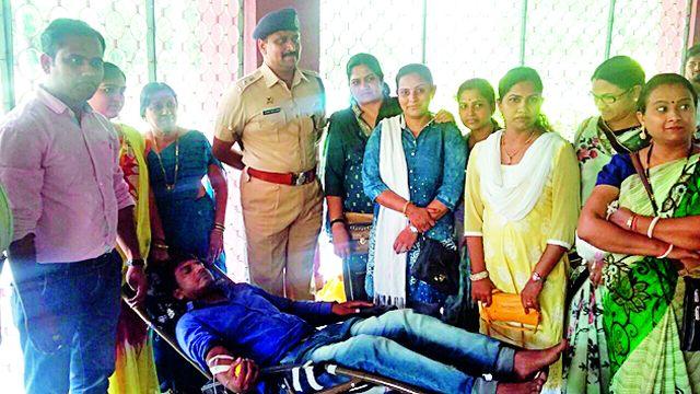 Work for a mortal who gives life to others | दुसऱ्याचे जीवन फुलविणारे महादानाचे कार्य घडावे