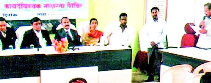 Social commitment to reach out to the public | योजनांची माहिती जनतेपर्यंत पोहोचविणे सामाजिक बांधिलकी Social commitment to reach out to the public | योजनांची माहिती जनतेपर्यंत पोहोचविणे सामाजिक बांधिलकी