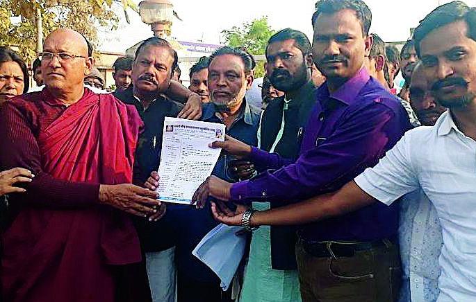 Prohibition of incident reported from the Morcha | मोर्चातून नोंदविला घटनेचा निषेध Prohibition of incident reported from the Morcha | मोर्चातून नोंदविला घटनेचा निषेध