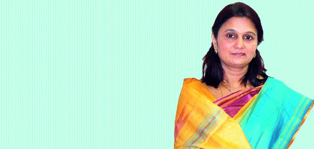 BJP's hands on the fire of Congress! | काँग्रेसच्या शेकोटीवर भाजपा शेकतेय हात!