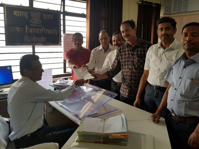 Hingoli doctor prescribed black day | हिंगोली डॉक्टरांनी पाळला काळा दिवस Hingoli doctor prescribed black day | हिंगोली डॉक्टरांनी पाळला काळा दिवस