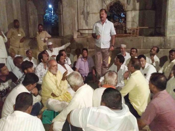 Because the sun does not touch the new moon, the Somvati journey in Jezuri is canceled | सूर्याला अमावस्येचा स्पर्श होत नसल्यामुळे जेजुरीत भरणारी सोमवती यात्रा रद्द 