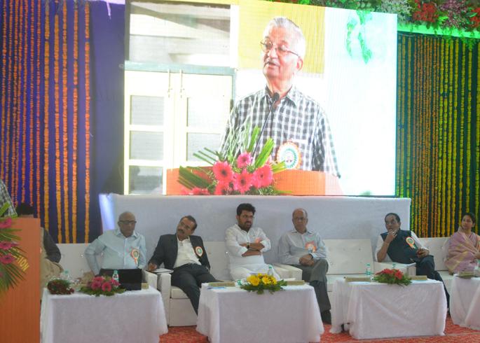 Get high quality education at a low cost | कमी खर्चात गुणवत्तापूर्ण उच्च शिक्षण मिळावे Get high quality education at a low cost | कमी खर्चात गुणवत्तापूर्ण उच्च शिक्षण मिळावे